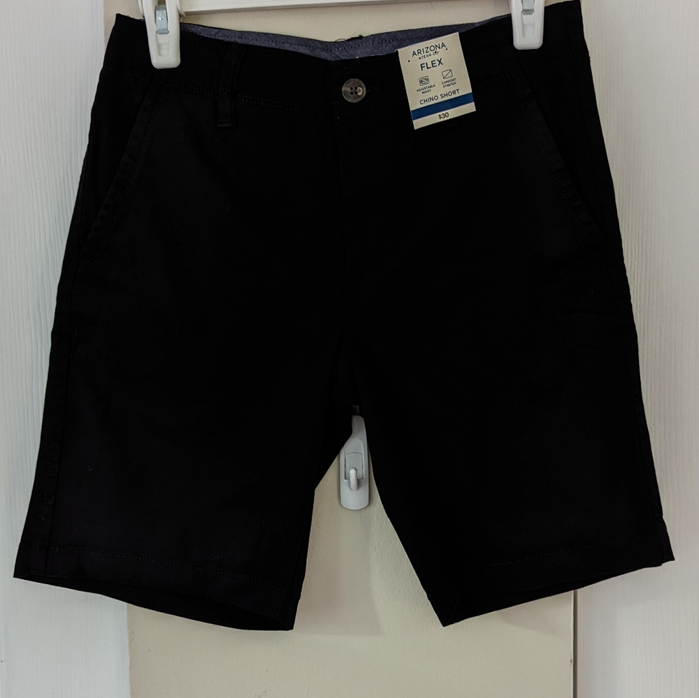 Arizona Jeans Company Juniors size 14 black Flex chino shorts *NWT*